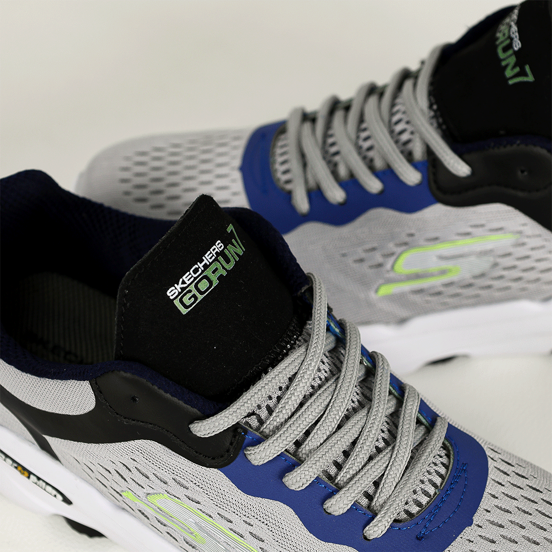  کتونی رانینگ عمده مدل اسکیچرز رنگ طوسی روشن مردانه 