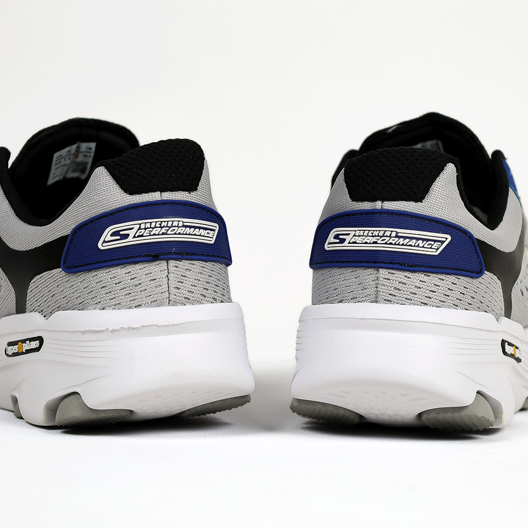  کتونی رانینگ عمده مدل اسکیچرز Skechers رنگ طوسی روشن مردانه گروه تولید صفری 