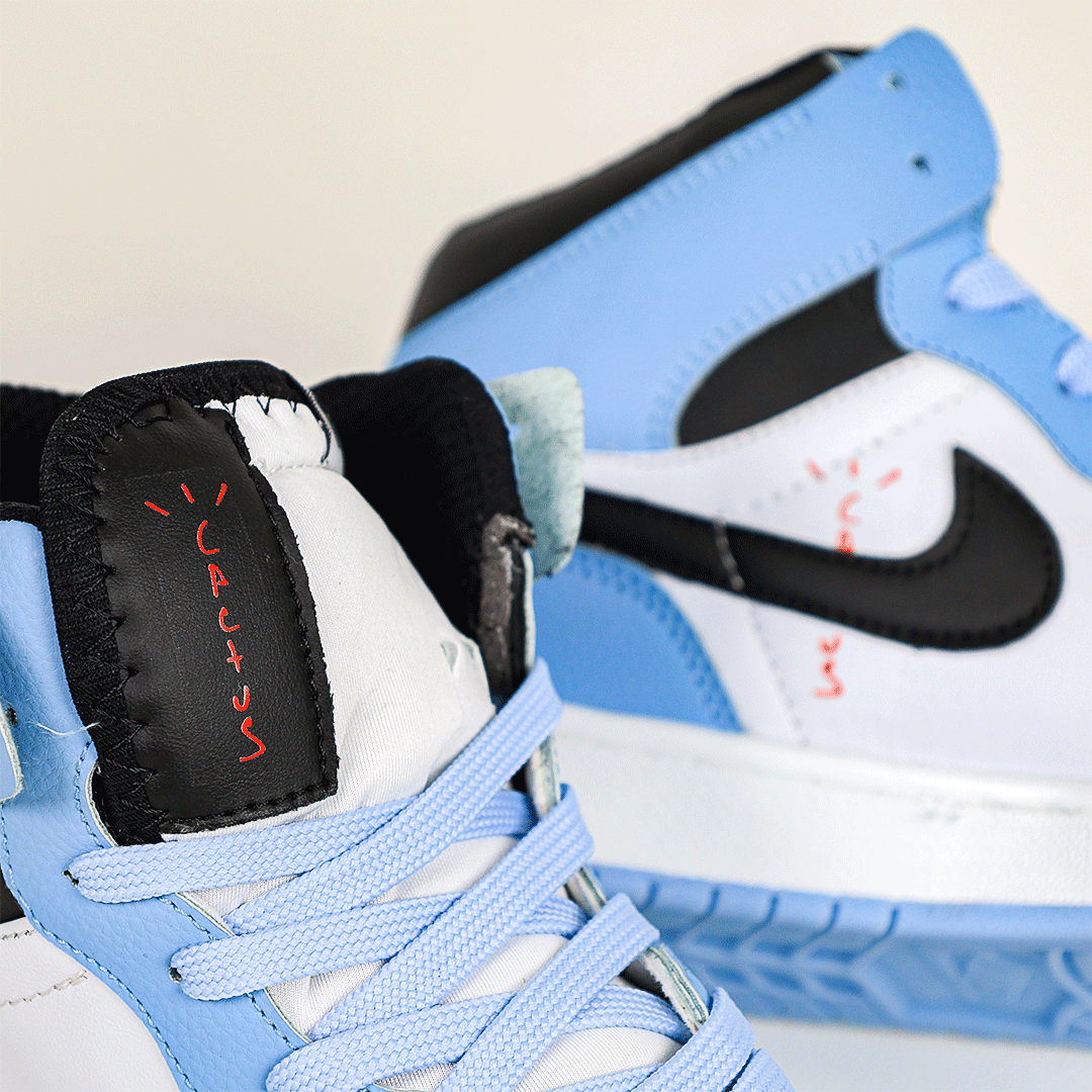  کتونی عمده نایکی Nike مدل جردن تراویس اسکات ساقدار Jordan مردانه و زنانه سفید آبی کد 802 گروه تولید صفری 